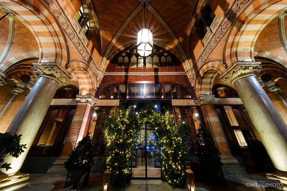london st pancras renaissance hotel photographer 002 1000x667 - A Christmas Party at St Pancras Renaissance Hotel